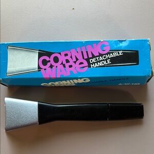 Vintage Corning-ware Detachable Handle